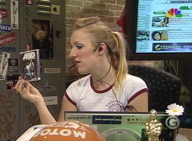 gweni_ew_giga030401_013.jpg
